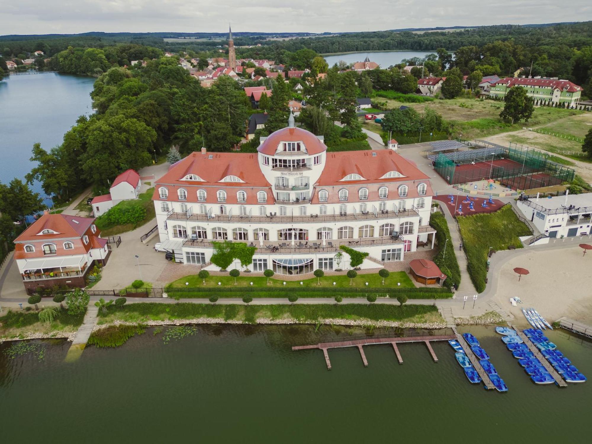 Hotel Woinski Spa ลุบเนียวิตแซ ภายนอก รูปภาพ