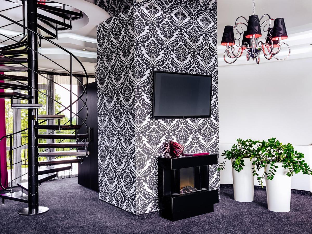 Hotel Woinski Spa ลุบเนียวิตแซ ภายนอก รูปภาพ